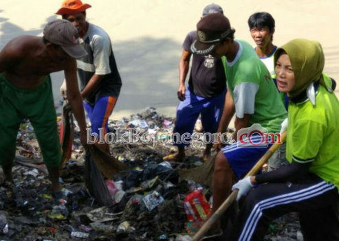 Awas..! Buang Sampah Sembarangan Terancam Sanksi